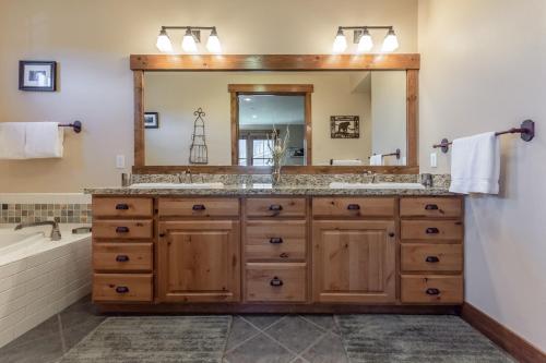 Gallery image of Lodges 1132 in Mammoth Lakes