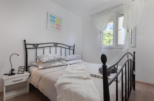 Sea view Ela Apartments