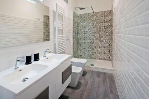 Guardabassi Collection - Vatican White by Varental