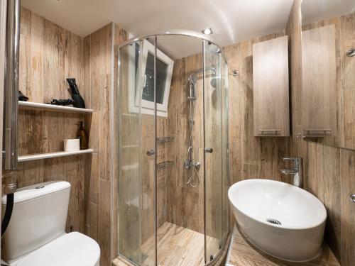 DK Mini Suites A