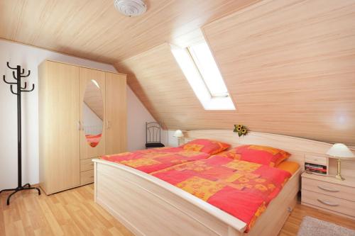Een bed of bedden in een kamer bij Drachenstein