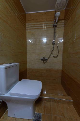 Ένα μπάνιο στο Central Rooms