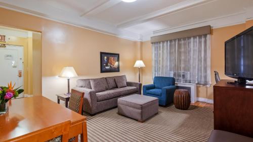 Best Western Plus Hospitality House Suites Image