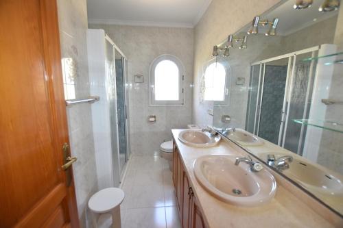 Koupelna v ubytování Casa la Barraca