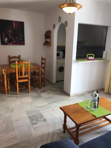 TV a/nebo společenská místnost v ubytování Mojacar Casa El Cantal Playa con vistas la Mar