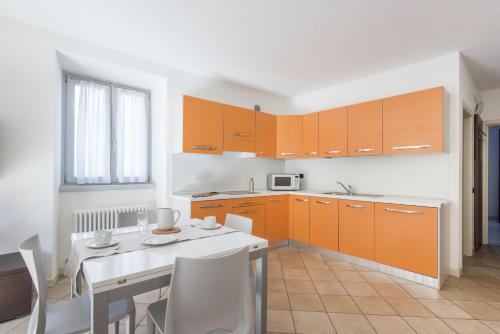 Kuchyň nebo kuchyňský kout v ubytování Residence La Vigna