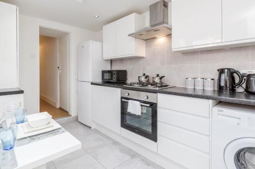 Imagem da galeria de 2 Bedrooms Serviced Apartment ExCel Exhibition Centre, O2 Arena, Stratford Olympic City, Forest Gate, Central London em Londres