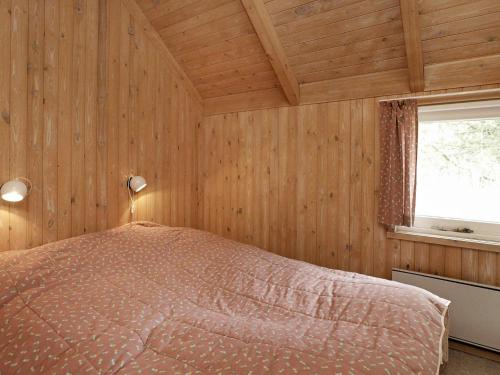 Una cama o camas en una habitación de 8 person holiday home in Fjerritslev-By Traum