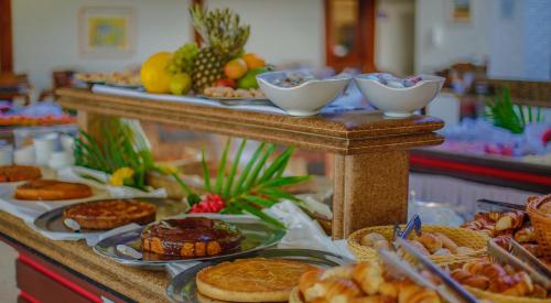 Jídlo v hotelu nebo okolí