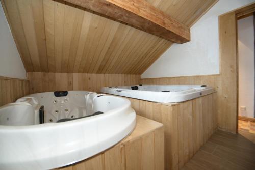 Koupelna v ubytování Chalet La Becca