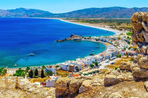 Foto Haraki Beach Mediterranean Retreat