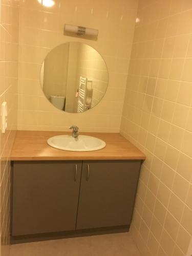 Ένα μπάνιο στο Chambres d'Hôte Les Bredins