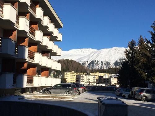 Große Wohnung mitten in St. Moritz am See