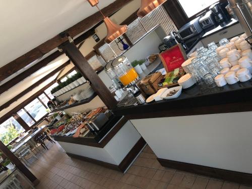 Eten bij of ergens in de buurt van het hotel

