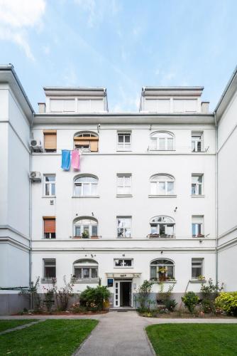 Opera Apartment