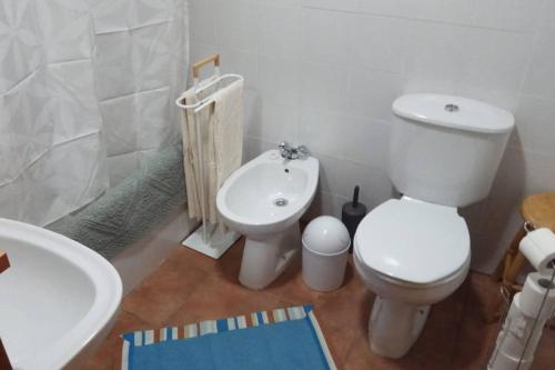 Salle de bains dans l'établissement Chalet 52, Serra da Estrela a perder de vista
