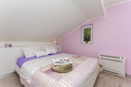 Postel nebo postele na pokoji v ubytování Apartment Lavender Plat