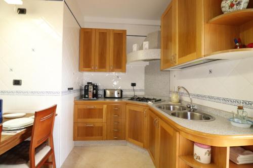 Kuchyň nebo kuchyňský kout v ubytování Apartment Zafiro Meneguina by SpainSunRentals 1120