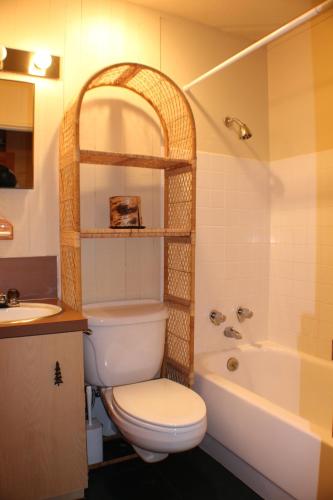 Gallery image of Crystal Chalets in Greenwater