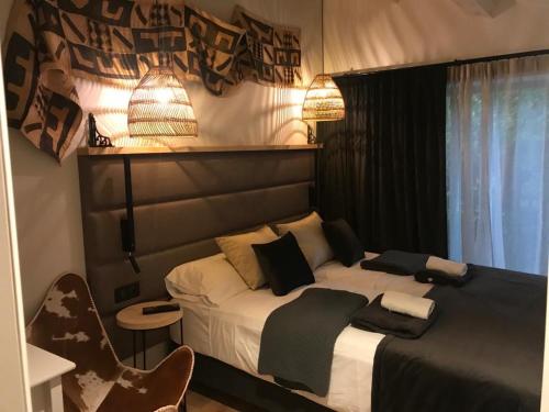 Katil atau katil-katil dalam bilik di Cannes cote sud