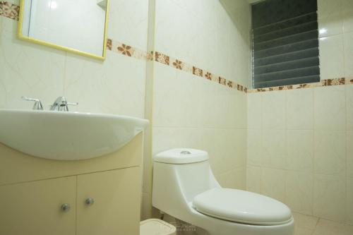 Ένα μπάνιο στο Samaykuy Bed and Breakfast