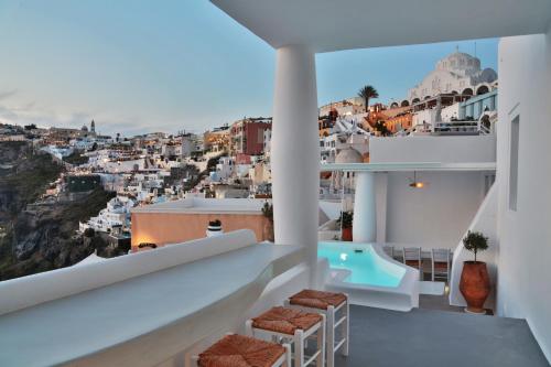 Gallery image of Trieris Villa & Suites in Fira