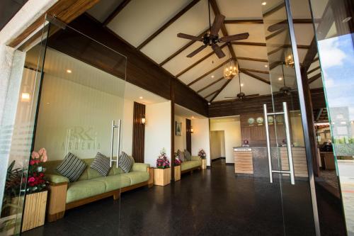 Galeriebild der Unterkunft Hotel RK Gardenia in Bangalore