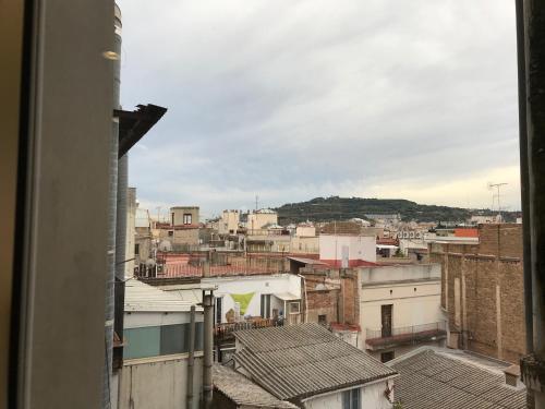 Nespecifikovaný výhled na destinaci Barcelona nebo výhled na město při pohledu z hotelu