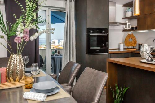 Kuchyň nebo kuchyňský kout v ubytování Apartments Nora