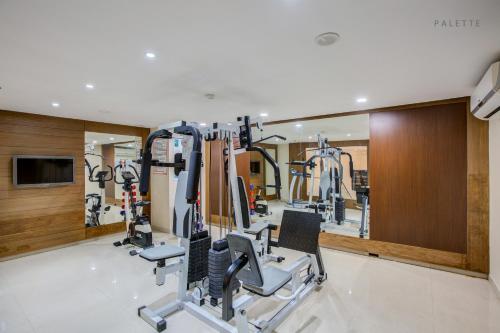 Gimnasio o instalaciones de fitness de JK Residency Cheruvathur