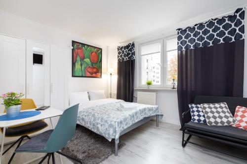 Solec Studio Center River