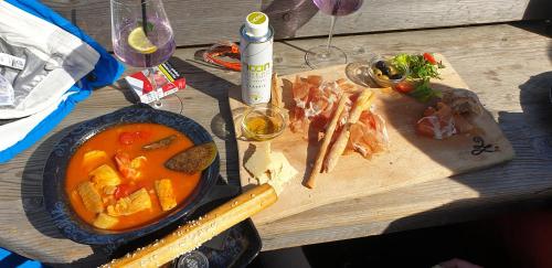 Comida en la casa vacacional o alrededores