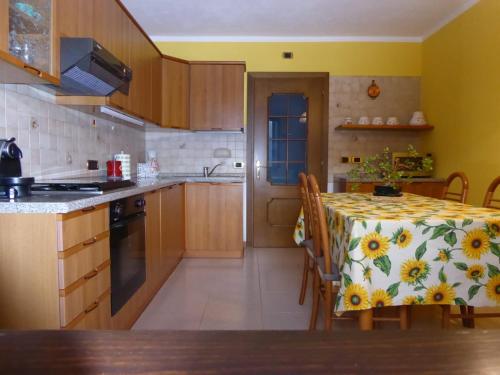 Η κουζίνα ή μικρή κουζίνα στο Appartamento Panorama Bormio