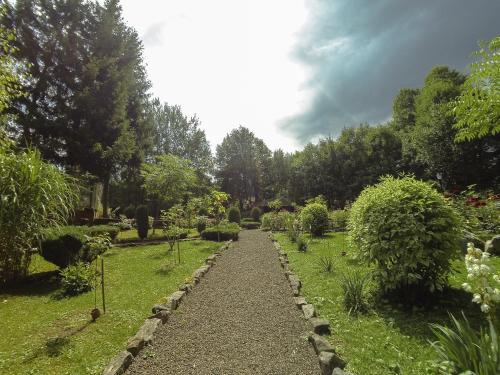 Jardín al aire libre en Dom Wczasowy KAMELA