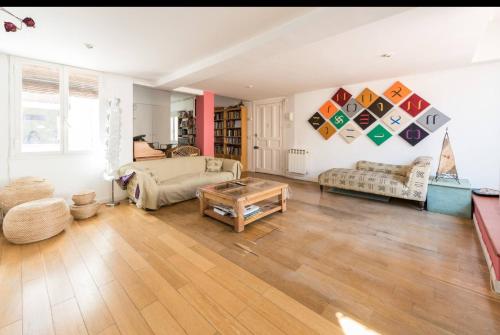 Romantic Central Terrace