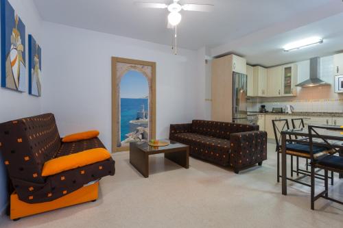 Puerta San FELIX free parking by Cadiz4Rentals