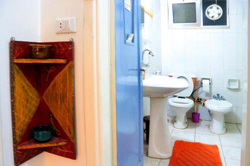 A bathroom at The Blue House "Gerasa"