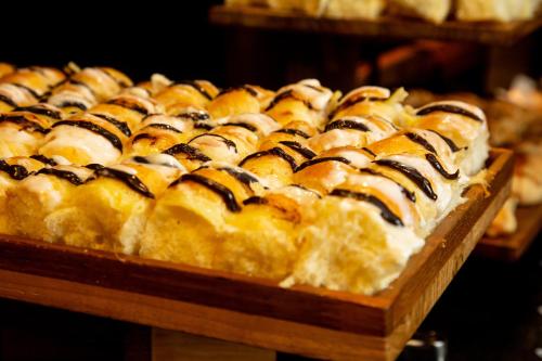a tray of pastries with chocolate and marshmallows at ibis Rio de Janeiro Nova America in Rio de Janeiro