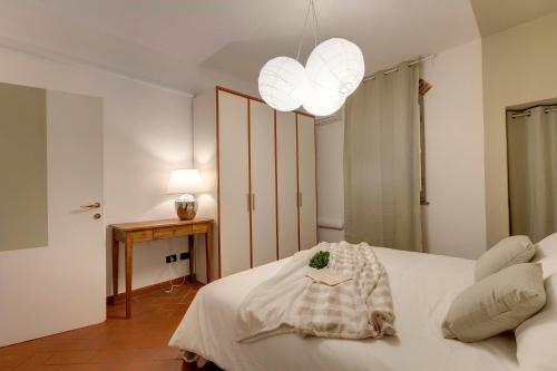 Ghibellina Apartment by Mamo Florence