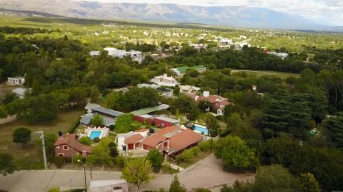 Una vista aérea de Hosteria La Estancia