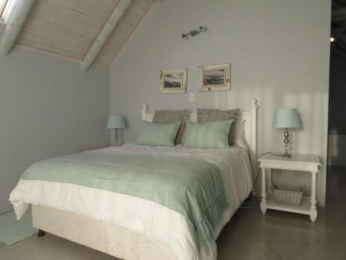 En eller flere senge i et værelse på Oppidraai A