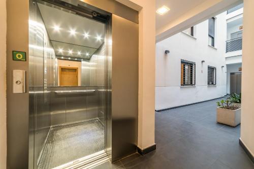 NEW! Málaga Suite with pool and parking in the center!