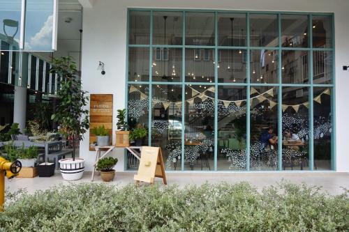 Κήπος έξω από το GT Home @ Sunway Nexis