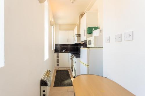 Superb 1 Bed Studio Flat near Liverpool Street for 2 people