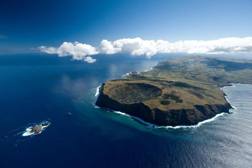 an island in the middle of the ocean at Explora en Rapa Nui - All Inclusive in Hanga Roa