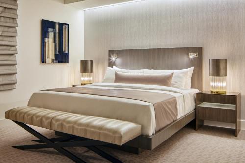 Llit o llits en una habitació de The Kindler Hotel