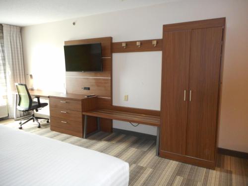 Holiday Inn Express Fairfield, an IHG Hotel Image