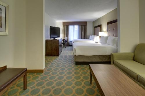 Imagen de la galería de Holiday Inn Express Hotel & Suites Emporia, an IHG Hotel, en Emporia