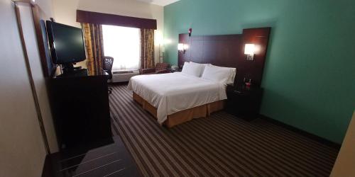 Foto da galeria de Holiday Inn Express Hotel & Suites West Point-Fort Montgomery, an IHG Hotel em Fort Montgomery