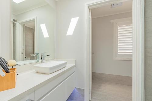 Фотография из галереи Nature & Relax House, Panoramic sea view, Free parking 37 в Хобарте